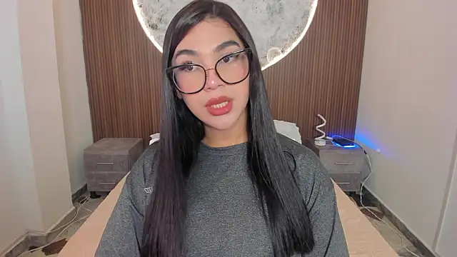 RoseCassie online show from March 3, 1:51 pm