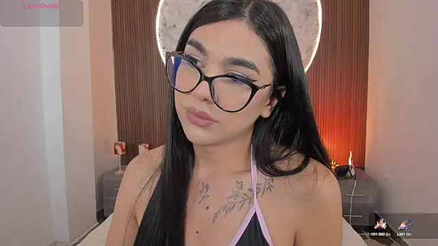 RoseCassie online show from March 18, 1:54 pm