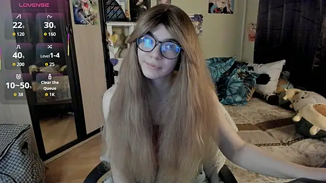 alexiamaleax online show from April 12, 1:53 am