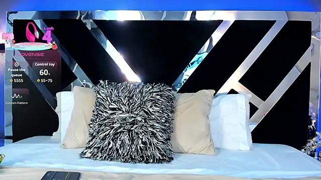 AliDiaz  online show from December 5, 8:15 pm