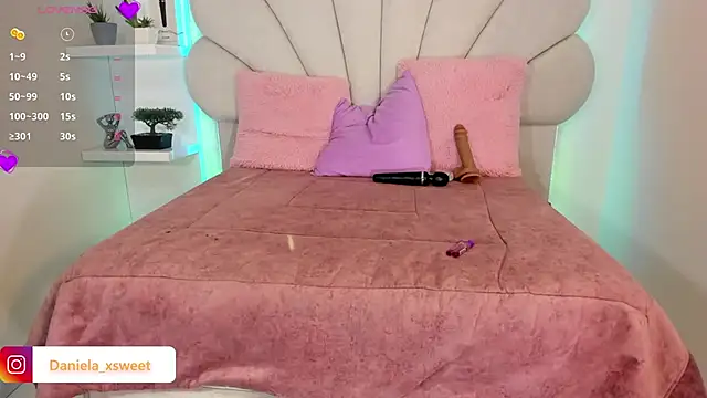 Danielaangelina online show from April 3, 5:28 am