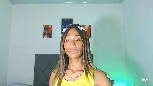 red veltet online show from March 18, 5:45 pm