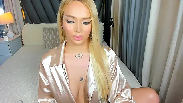 KylieSonique online show from January 12, 5:14 am