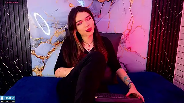 MaeveKuro online show from March 20, 3:29 am