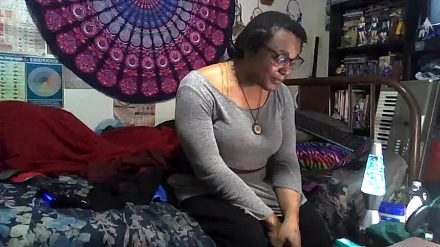 GardeniaFields online show from November 16, 6:56 am