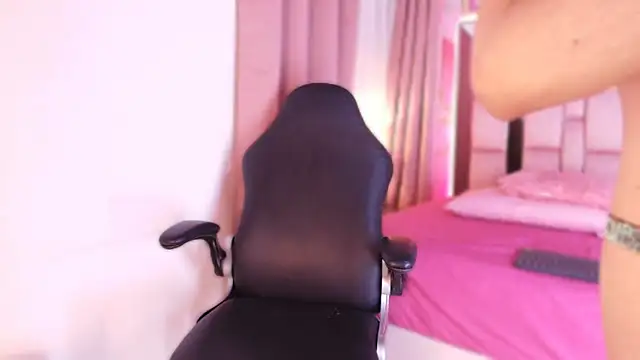 Isa Villa online show from March 28, 8:38 am