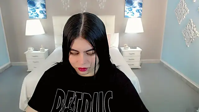 maddissonivanova online show from November 24, 7:16 pm