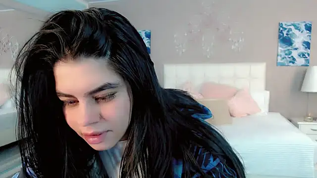 maddissonivanova online show from April 9, 7:09 pm