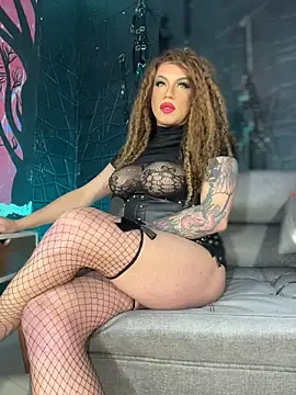 hi lucy online show from June 3, 1:07 am