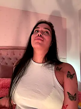 Bella  Wood online show from September 26, 8:50 pm