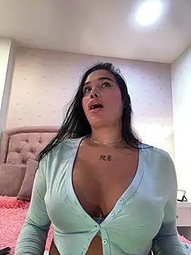 Bella  Wood online show from January 31, 9:24 pm