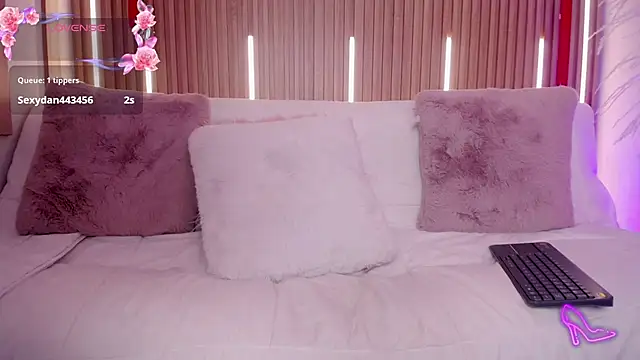 MylaDreams online show from January 16, 3:59 am