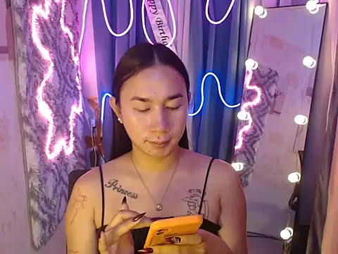 in yourdreamstarxx online show from December 3, 8:13 pm