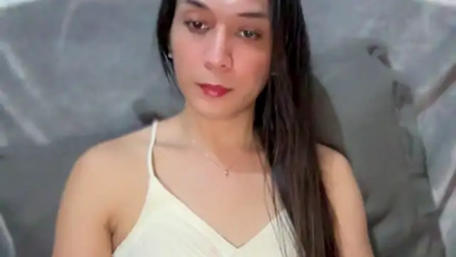 elle grosvenor online show from November 8, 9:21 am