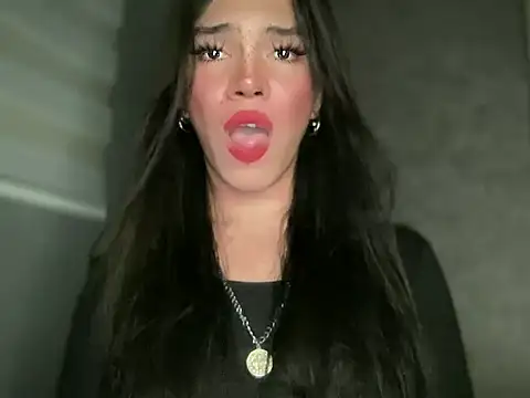 Misselliefayexxx online show from March 28, 7:49 pm