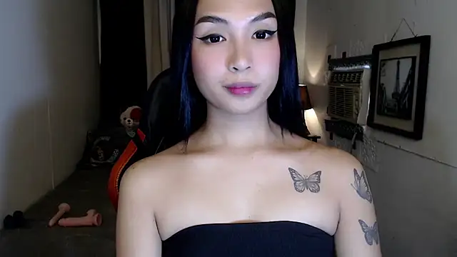 Snapshot of Goddess_Isabel chatting on October 14, 11:59 pm Goddess Isabel online show from October 14, 11:59 pm