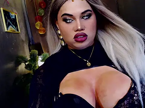 KitSmithCumerr online show from November 21, 3:24 pm