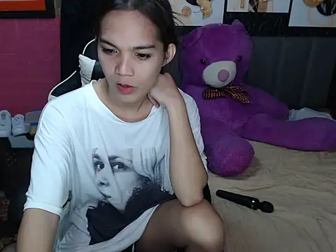 Raffa ella69 online show from April 6, 1:33 pm