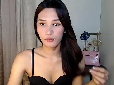 SerenaCortesi online show from December 15, 6:57 pm