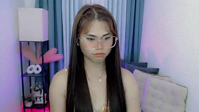 PrettyBlythes TS online show from February 15, 2:27 pm