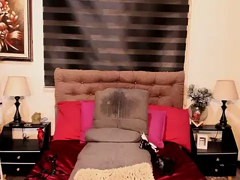 UrnextDoorTS online show from March 3, 7:26 am