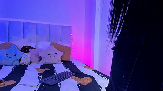 Baby Steff online show from October 19, 5:55 am