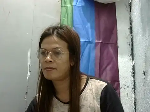 juicycum069 online show from April 3, 12:31 am