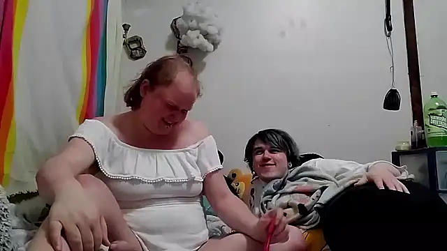 KadiSparkle online show from May 7, 3:24 am