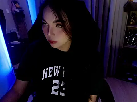 HolLyFaaCKer online show from March 5, 2:27 am