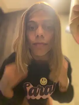 Flora Minx online show from February 28, 5:03 am