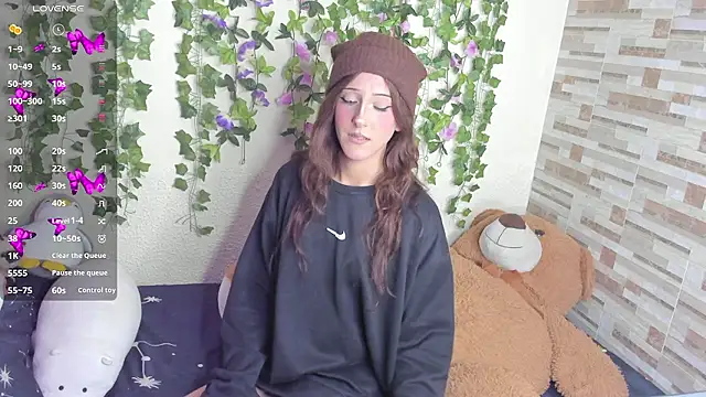 Amy Moonlight online show from January 10, 11:11 pm