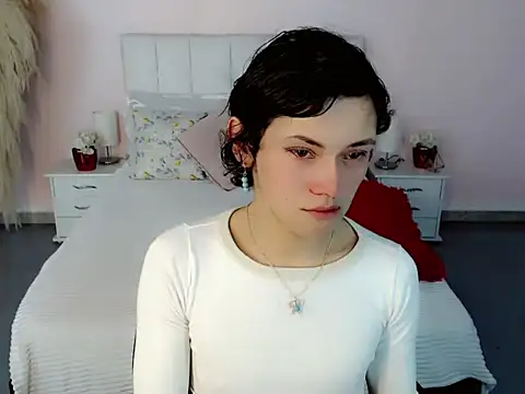 nathalialoes1 online show from October 25, 7:20 pm