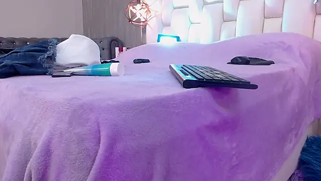 Foxxy Doll online show from January 6, 10:24 pm