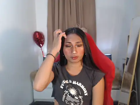 JuicyliciousBabe online show from March 8, 11:13 am