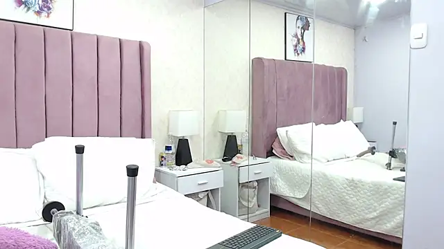 AriannaAdames online show from November 30, 12:51 pm