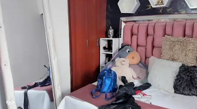 sara slut21 online show from February 12, 9:11 pm