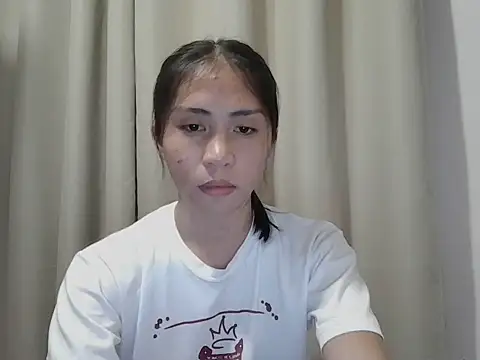 kiara smieth online show from August 3, 11:49 am