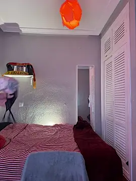 lacattiva online show from February 16, 3:54 pm