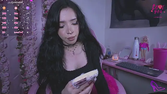 victoriabb28 online show from March 11, 3:32 am