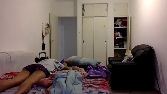 kendrafarq online show from January 14, 9:02 pm