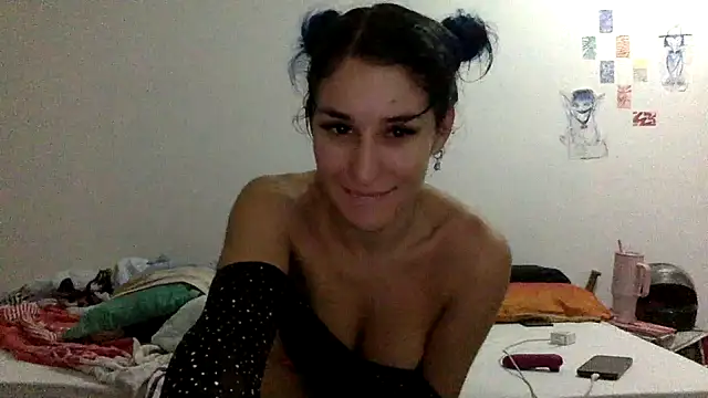 kendrafarq online show from March 1, 6:30 am