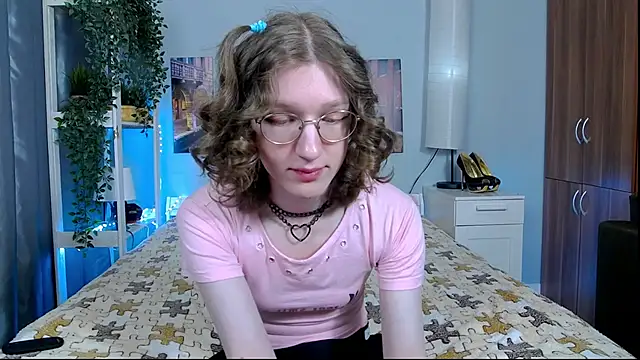 Masuzy online show from March 28, 11:45 am