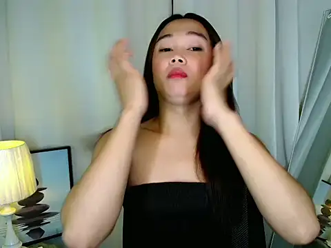 SultryCyraFoxmore online show from June 3, 3:52 am