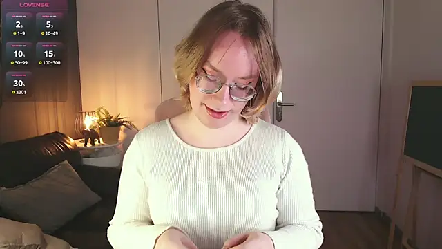 Amanda Butlerr online show from May 6, 8:32 am