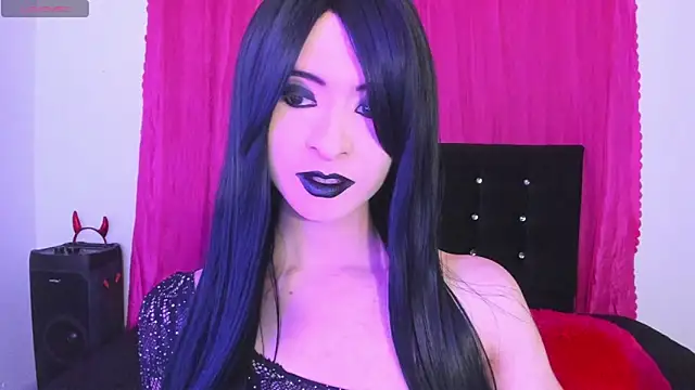 cutenaked 8 online show from June 10, 11:59 pm