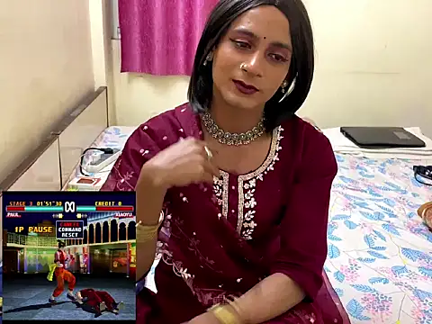 LuvLayla online show from November 20, 11:05 pm