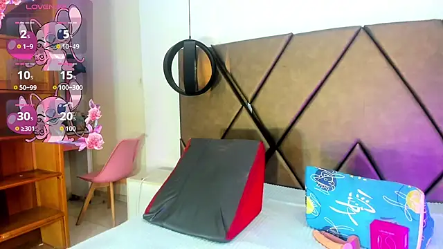 PenelopeGuzman   online show from April 20, 8:43 pm