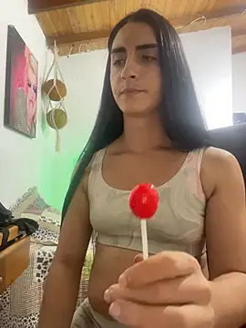 lola diez online show from November 16, 11:15 pm