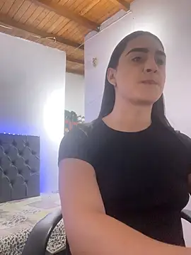 lola diez online show from March 18, 12:45 am