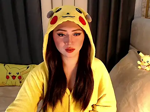 yourdevilsweettsx online show from April 18, 10:50 am